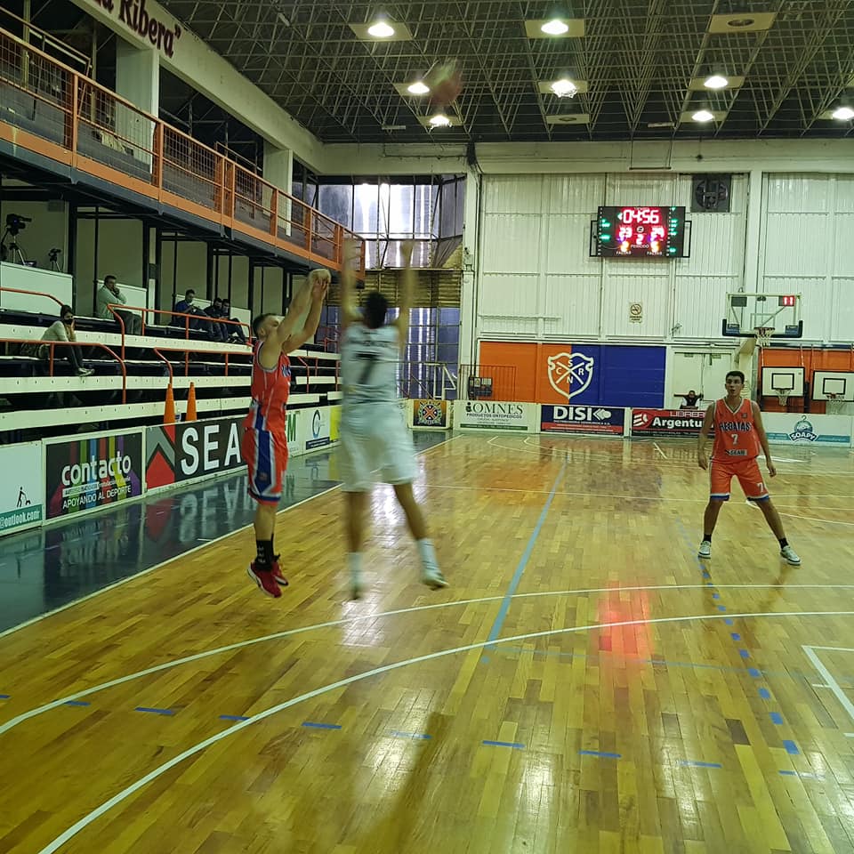 El ultimo tiro no fue para Regatas y la victoria quedó en manos de Pergamino Basket