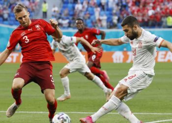España se clasificó a las semifinales de la Eurocopa al vencer a Suiza por penales