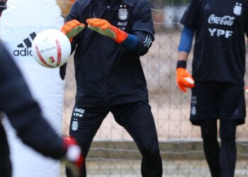La Selección Argentina ya está en Venezuela con Juan Musso presente