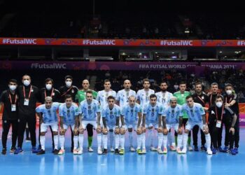 Argentina arrancó la defensa del título mundial con un 11-0 sobre Estados Unidos