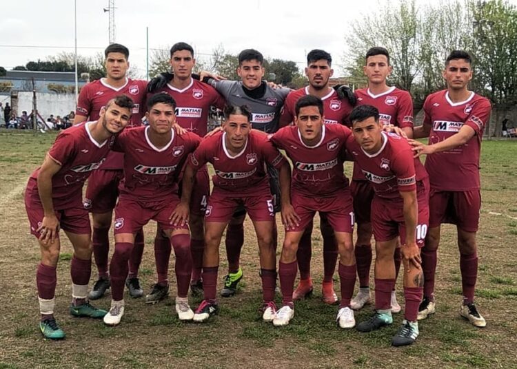 Regatas arrancó con victoria ante Los Andes
