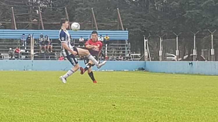 General Rojo ganó, gusto y goleó