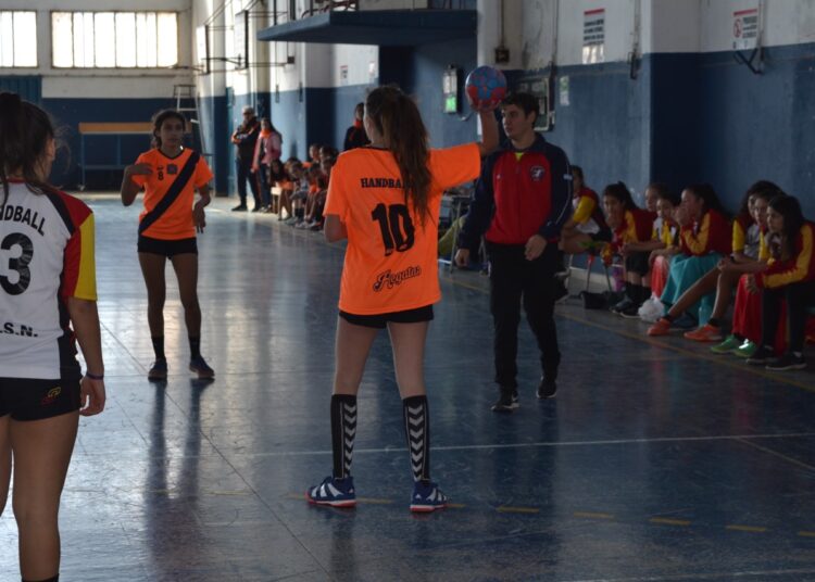 Handball inferiores: La octava trae el clásico de la ciudad