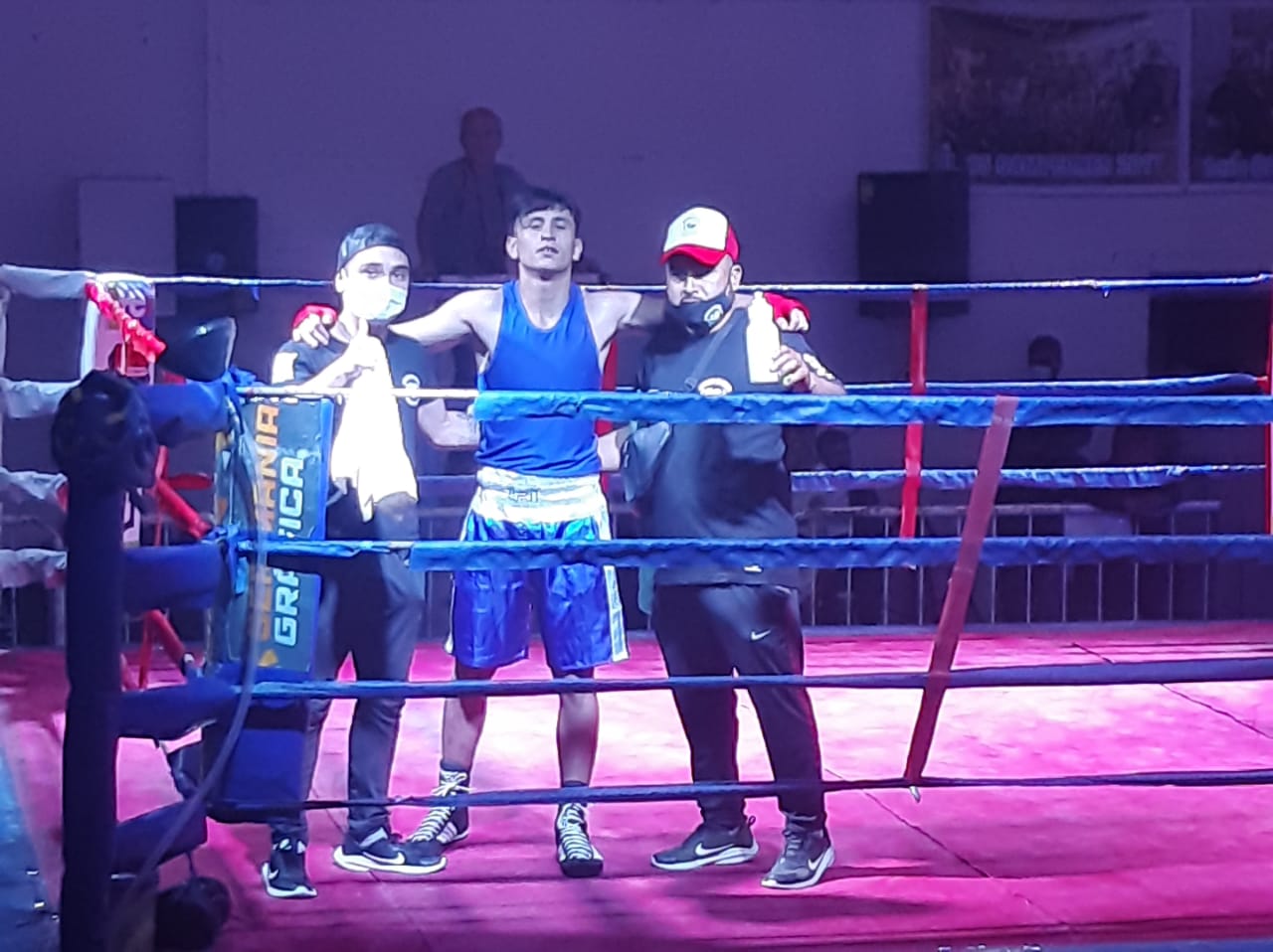 Boxeo: Alejo Lobo ganó en Zárate en su debut