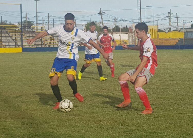 Doce y un difícil compromiso ante Racing de Colon