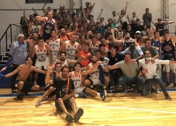 Regatas arranco con victoria en Rosario ante Atalaya