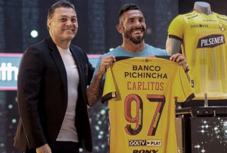 Tevez fue la gran atracción de la «Noche Amarilla» en Guayaquil