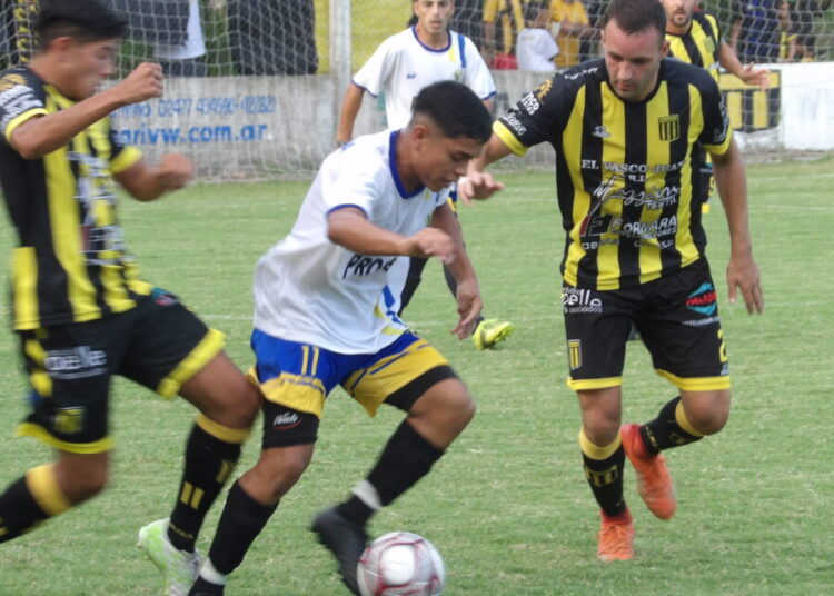 12 de Octubre cayo ante Racing de Colon y se despidió de la copa Federación