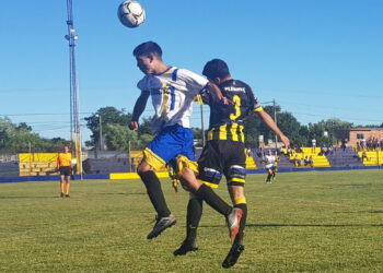 12 de Octubre cayo ante Racing y se le complica la clasificación