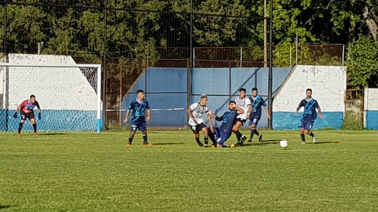 Paraná le gano a La Emilia y es el otro semifinalista