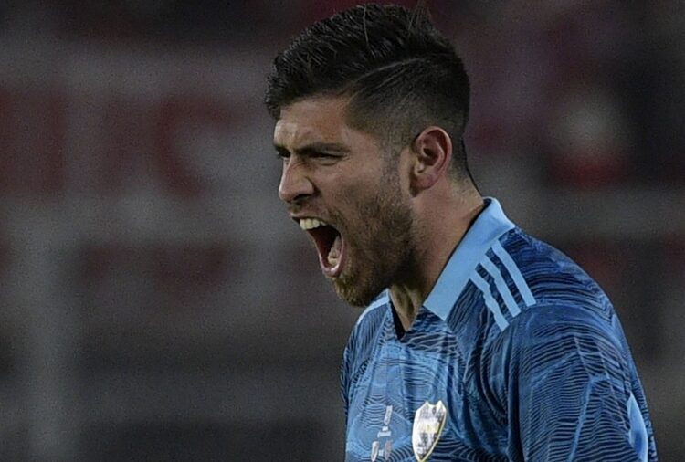 Boca, con una gran noche de Rossi, aprovechó un error de River y triunfó en Núñez