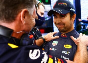 F1 GP Arabia Saudí: Checo Pérez firma la pole, Sainz es 3º y Alonso es 7º