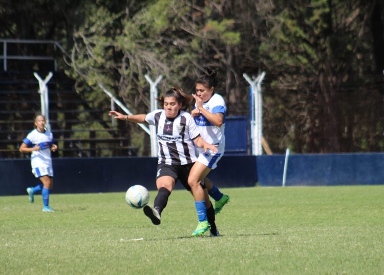 Se jugo la Octava del futbol femenino