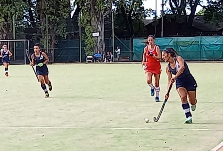 Hockey, Somisa el único que canto victoria, derrotas de Regatas A y Belgrano