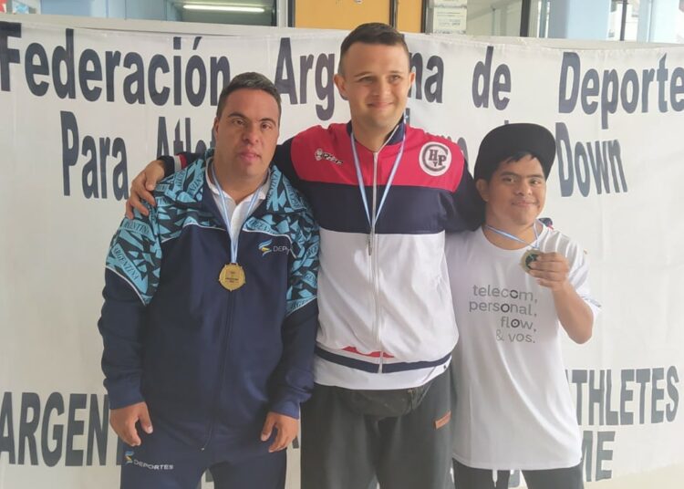 Juanpi Castet Oro en los TR21