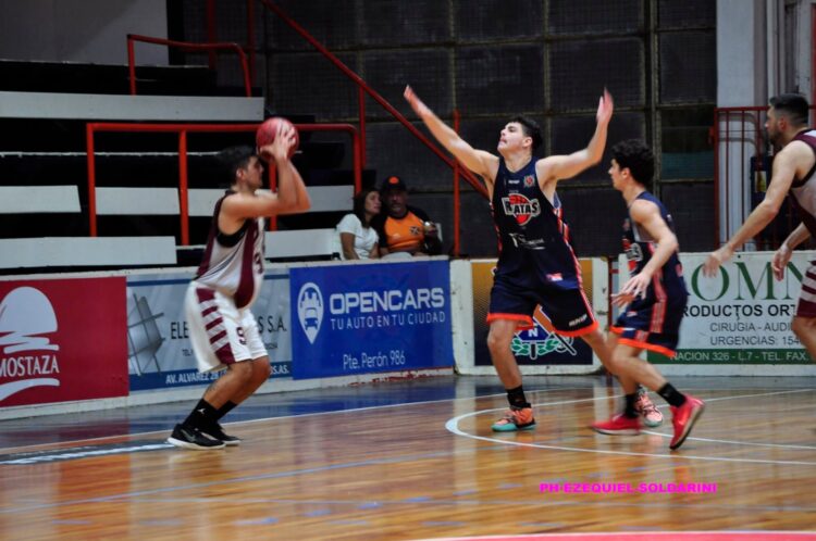 Regatas A le gano a Sacachispa