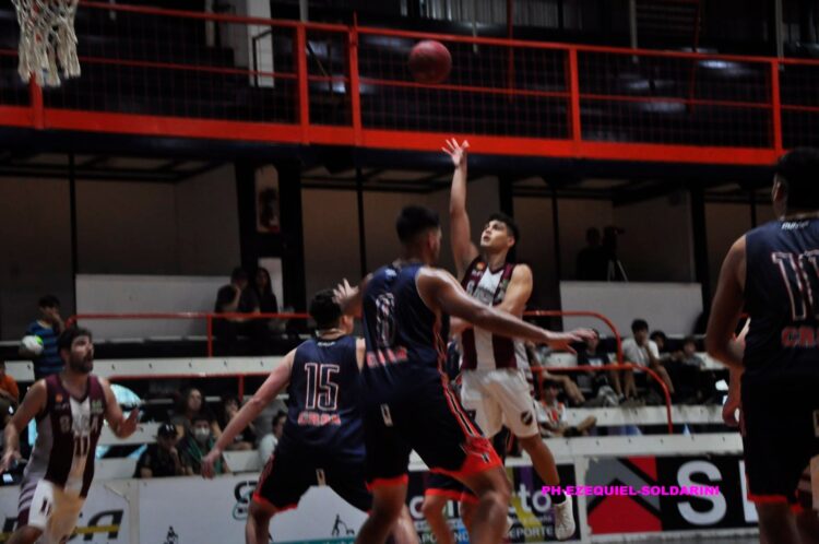 Regatas A le gano a Sacachispa