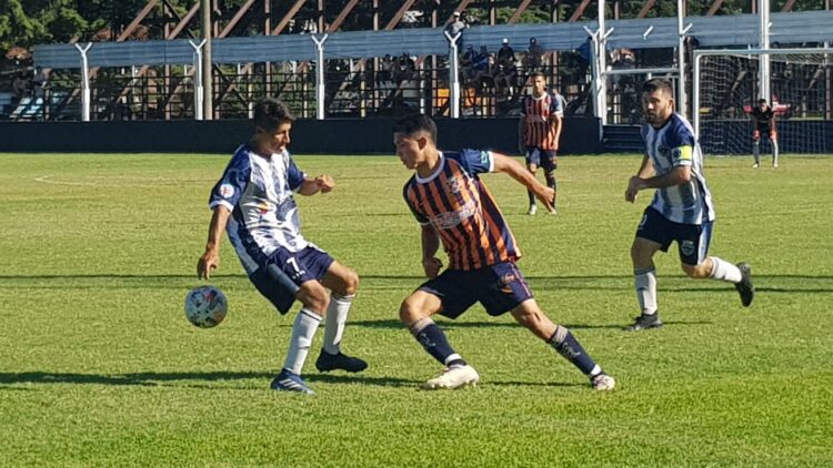 Regatas se metió en la final en un partido increíble