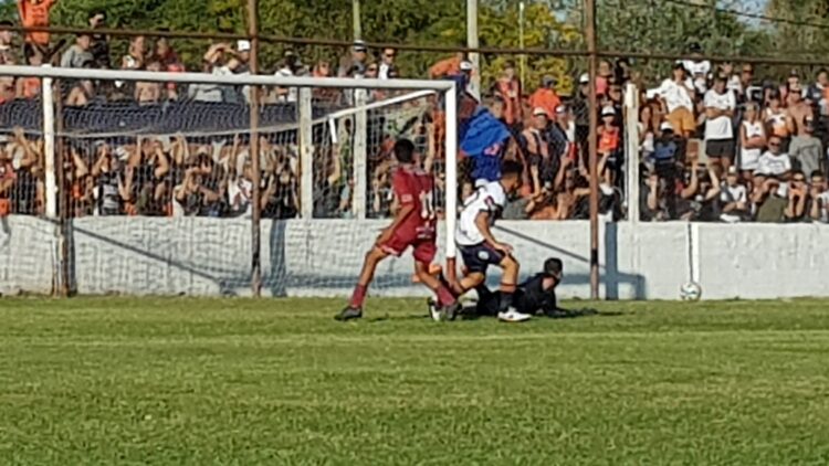 Defensores volvió a gritar campeón