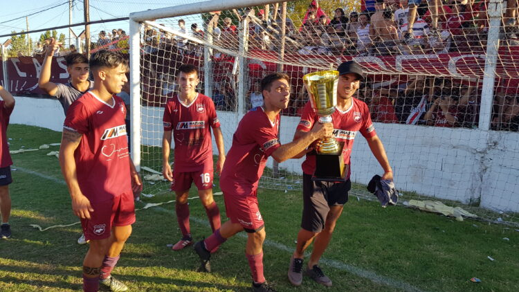 Defensores volvió a gritar campeón