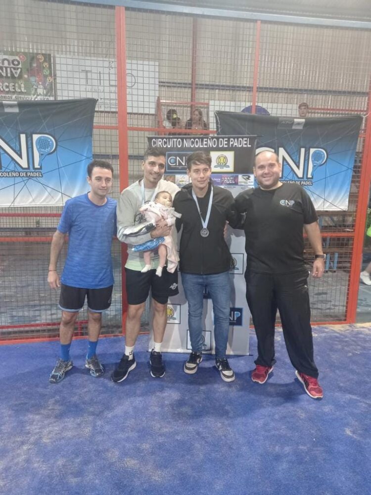 Se realizo el primer Torneo del Circuito Nicoleño de Pádel