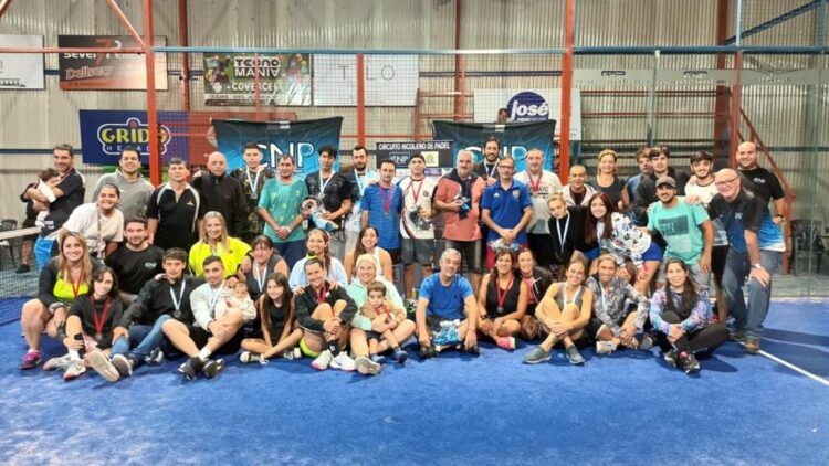 Se realizo el primer Torneo del Circuito Nicoleño de Pádel