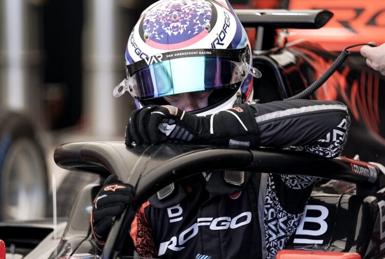 Franco Colapinto completa con retraso la segunda carrera en Imola