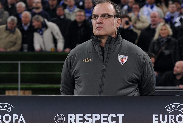 Locura por Bielsa: hinchas del Leeds le publicaron una solicitada en un diario rosarino
