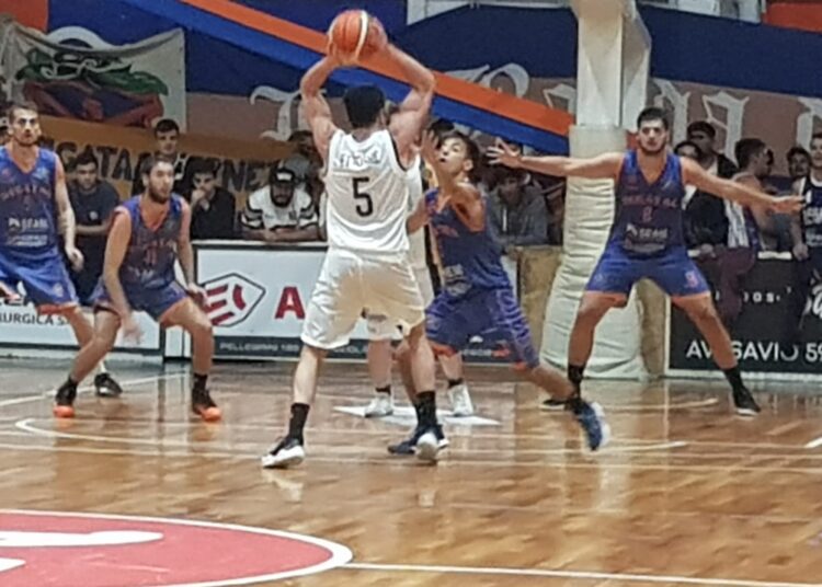 Gimnasia le gano a Regatas y lo dejo sin invicto en su casa