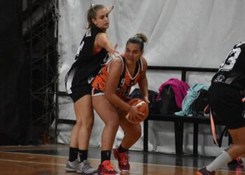 Jueves de femenino en Rosario