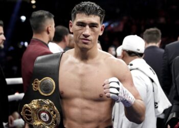 El ruso Bivol no pudo cobrar la bolsa de la pelea contra Canelo Álvarez