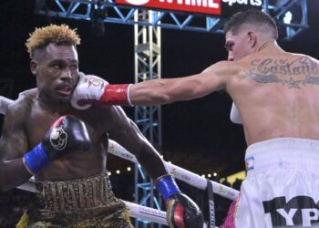 Brian Castaño resignó su cinturón superwelter ante el nuevo campeón Jermell Charlo