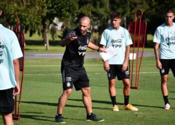 El manual de conducta que instauró Mascherano en la Selección Sub 20: de limpiar los vestuarios hasta aprender inglés