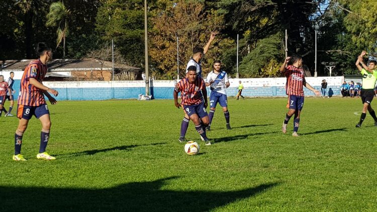 Paraná y Regatas no se sacaron ventajas