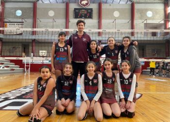 Este sábado se jugo una nueva fecha del torneo de oficial de Vóley