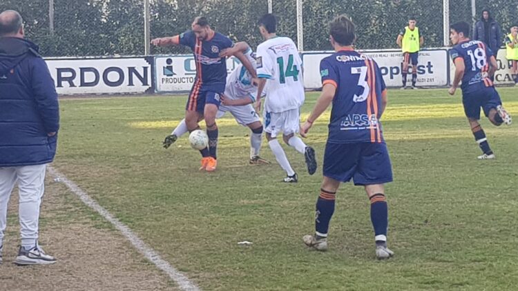 Argentino y Regatas solo un empate