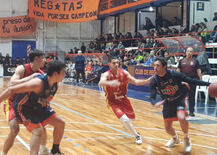 Regatas se quedo con el clásico