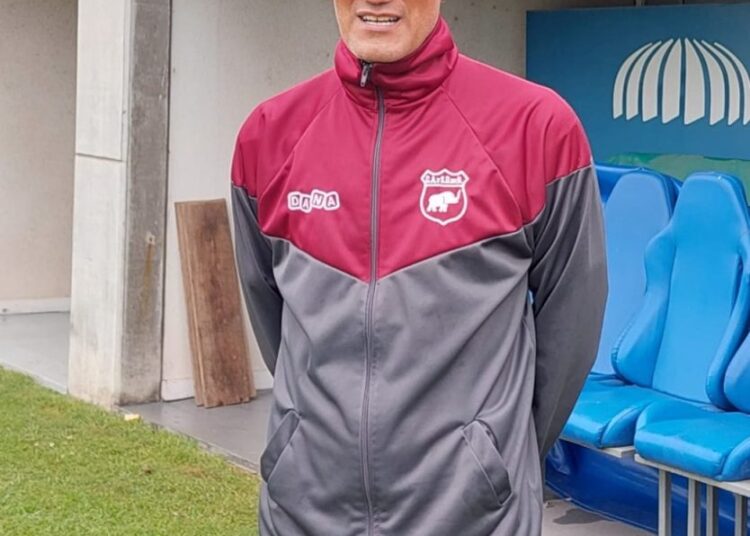 DIEGO YAWORSKI NO SEGUIRÁ COMO TÉCNICO DE DEFENSORES