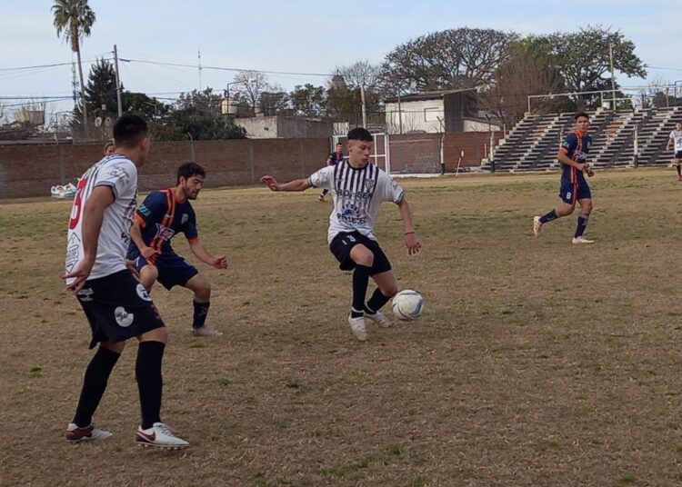 Agónico gol de Vera y gran triunfo de Regatas