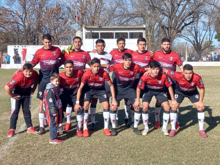 La punta del torneo se tiñó de Rojo