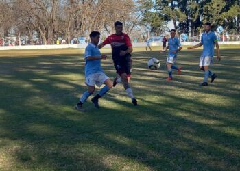 La punta del torneo se tiñó de Rojo