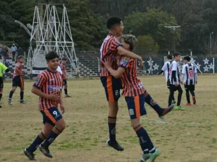 Alejo Martin Gareis, el siete bravo de Regatas