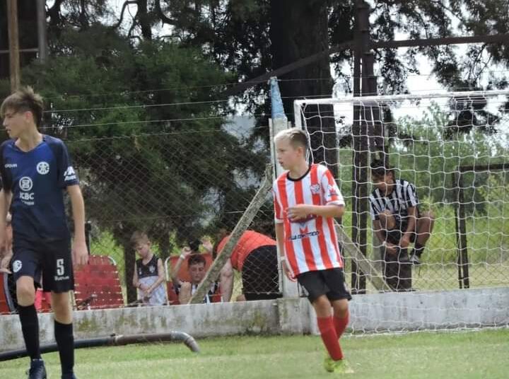 En la octava de FSN Joaquin Temechuk, usa la diez