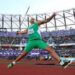 La inédita técnica de un atleta al lanzar la jabalina que deslumbró a todos en el Mundial de atletismo
