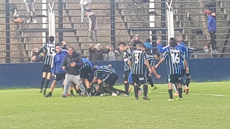 Argentino con gol de Perez se metió en la Liguilla