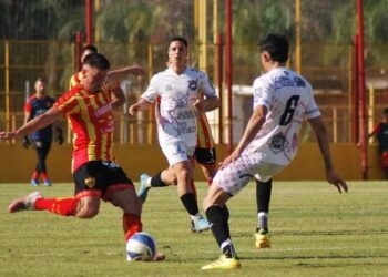 Defensores y una dura derrota en Corrientes