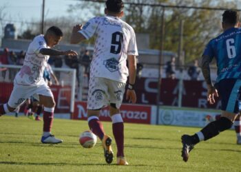 Triunfazo de Defensores ante Juventud