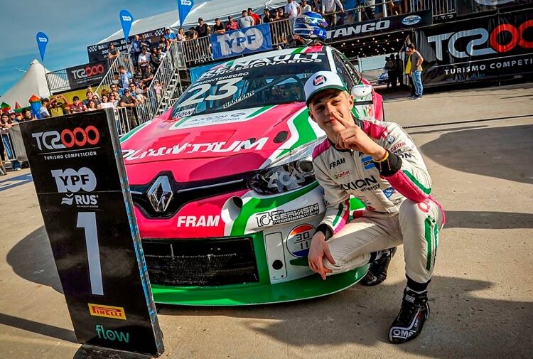 ¿Quién es «Nacho» Montenegro, el piloto sensación del automovilismo nacional?