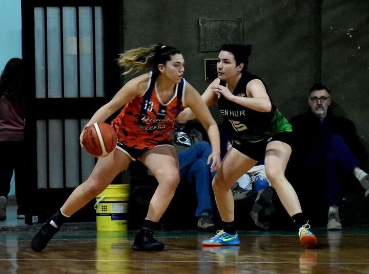 Regatas recupera fecha y esta en busca de la punta en la Rosarina