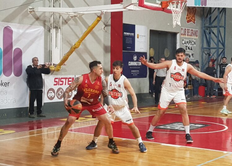 Regatas cerro mejor el clásico y se quedo con la victoria